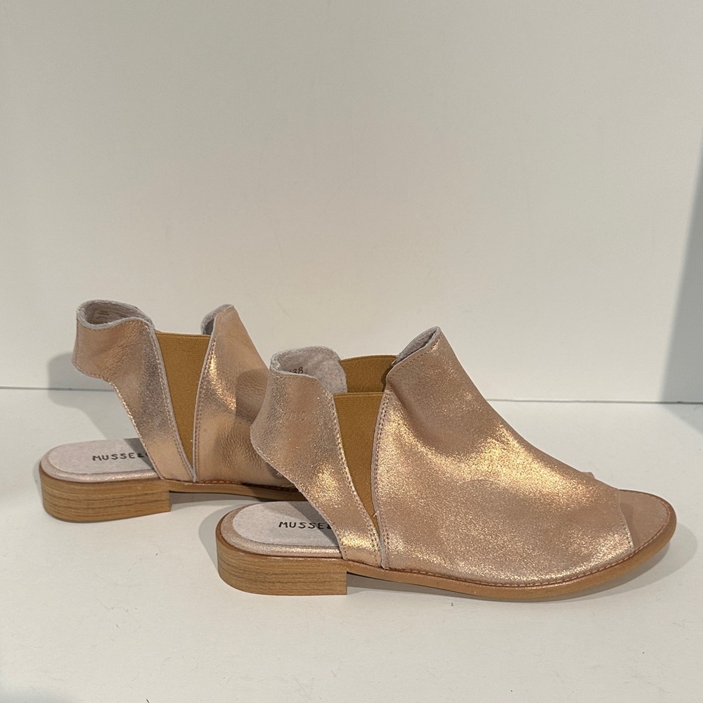 Musse & Cloud Metallic Rose Gold Peep-Toe Leather Sandals - Picture 5 of 5